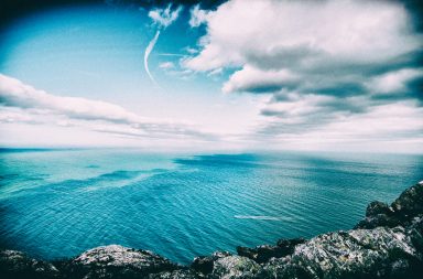 Vaccini e Realtà Virtuale: liberi dal dolore guardando il mare