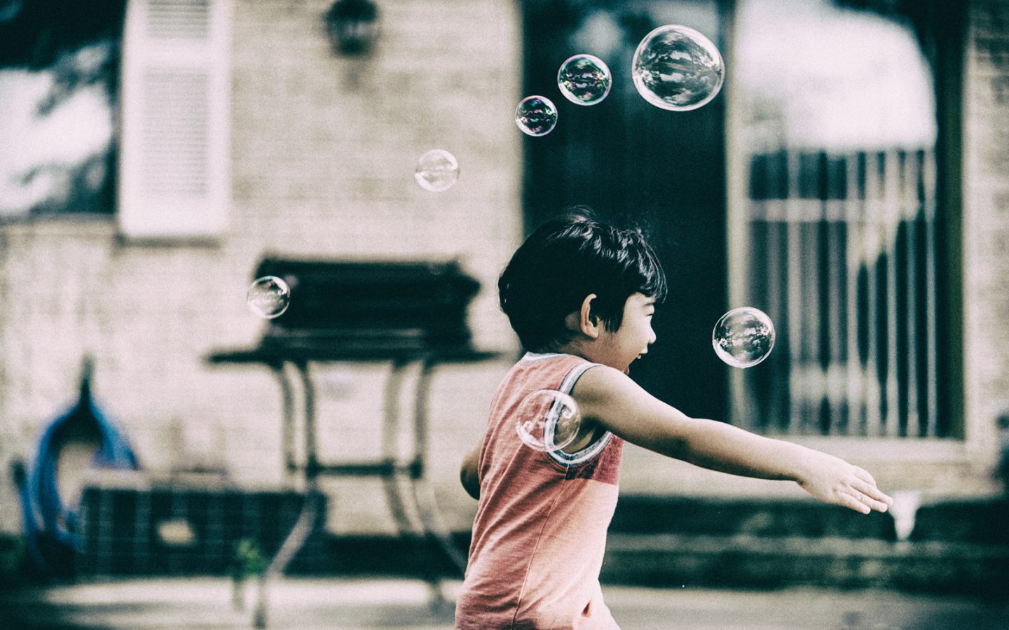 Super Poteri: i bambini non capiscono la medicina, ma la magia!