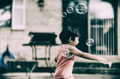 Super Poteri: i bambini non capiscono la medicina, ma la magia!