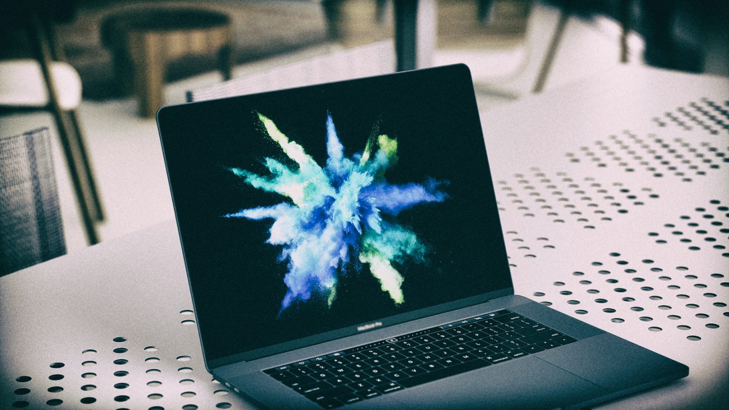 Dottore, è virale: strategie e tecniche di comunicazione social per professionisti sanitari