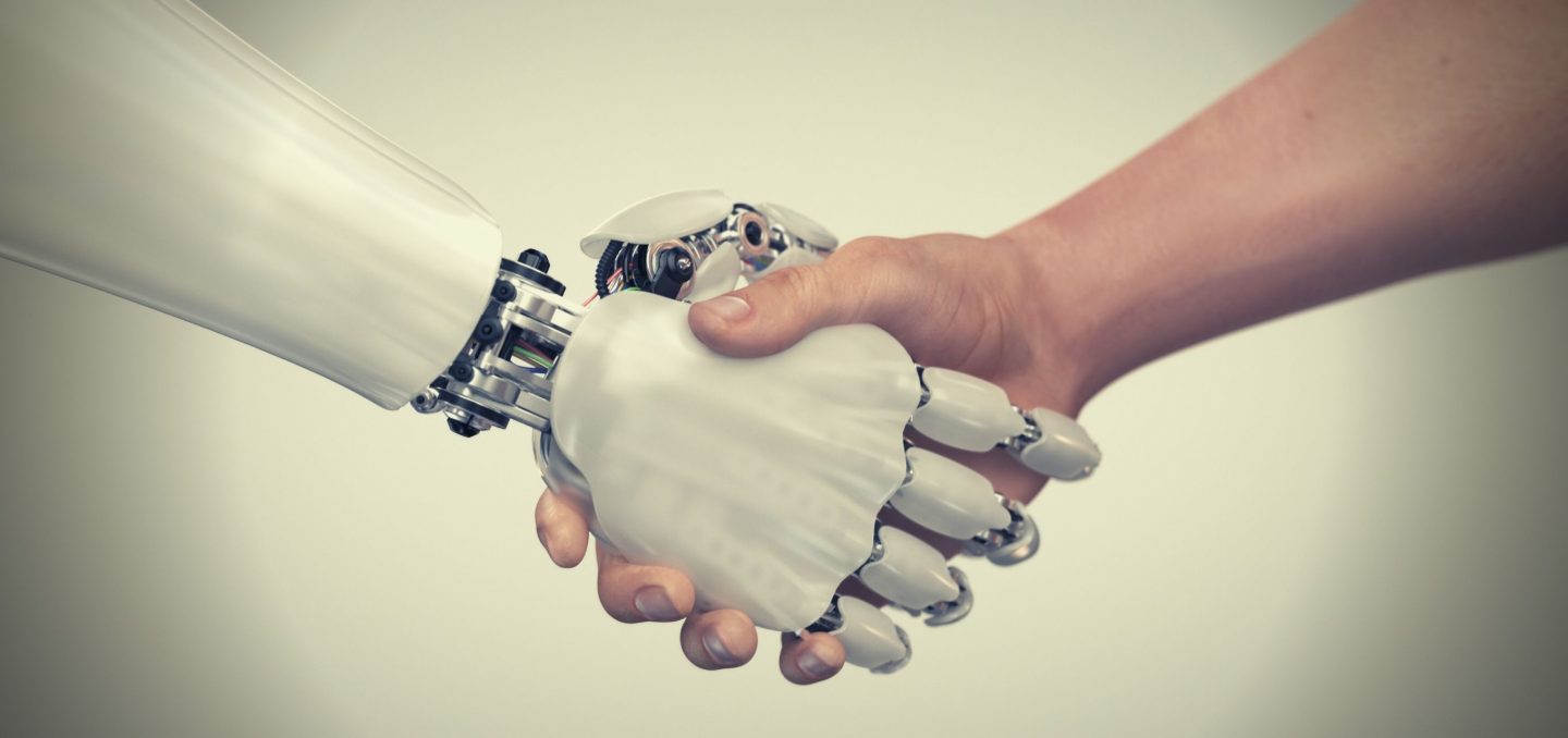 Interazione fra uomo e robot: Tesla rivoluzionerà l’assistenza sanitaria?